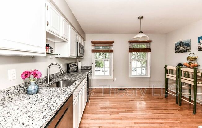 6862 WILLIAMSBURG POND CT