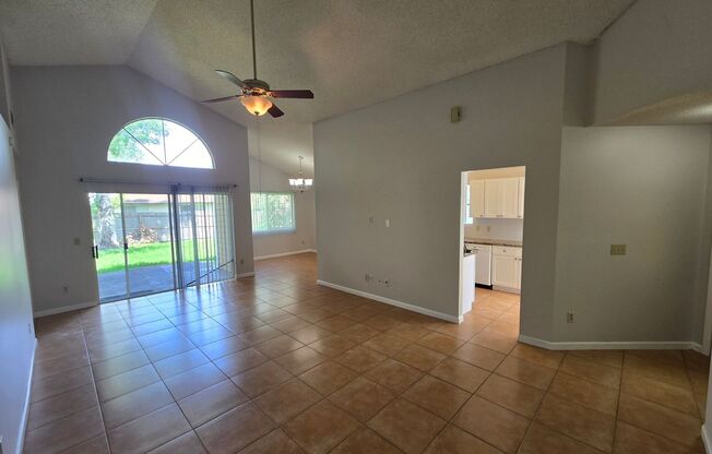 129 EDGEWATER CIR