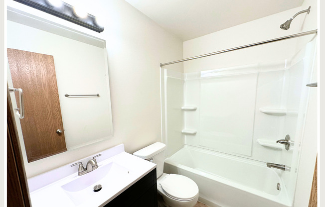 2 beds, 2 baths, 971 sqft, $1,045, Unit 5-301
