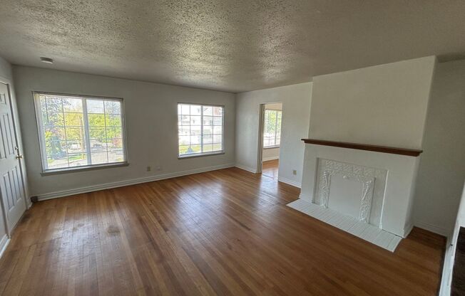 901 South Lincoln