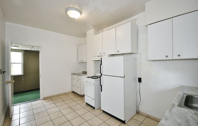 2 beds, 1 bath, $1,200