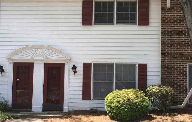 EXTRA NICE GOLF COURSE TOWNHOME!