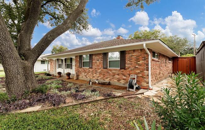 1760 MAPLETON DR