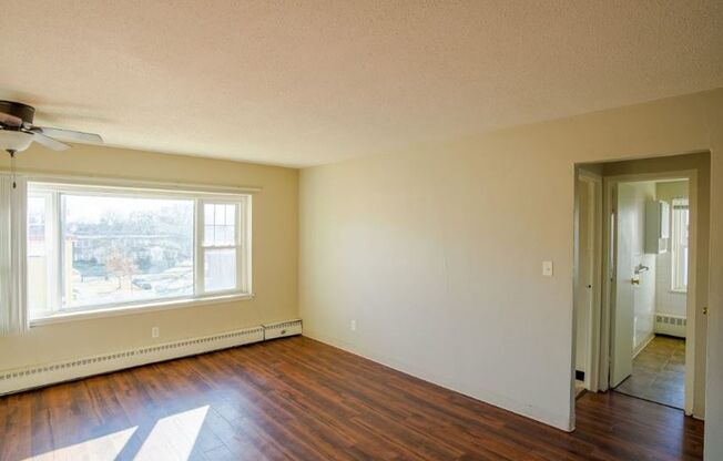 1 bed, 1 bath, 598 sqft, $1,050, Unit 202