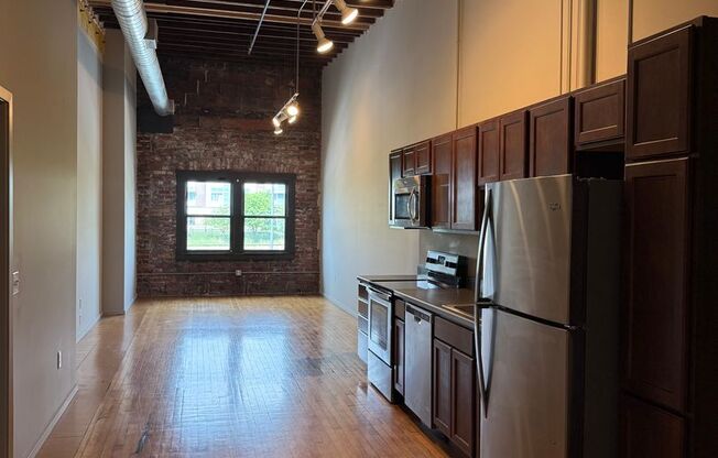 2 beds, 2 baths, 1,148 sqft, $1,615, Unit 225