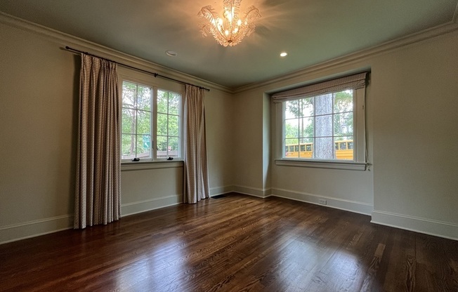 373 HILLSIDE AVE