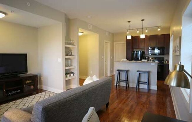 1 bed, 1 bath, 622 sqft, $1,190, Unit M-201