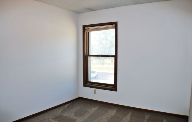 2 beds, 2 baths, 750 sqft, $1,195, Unit #04