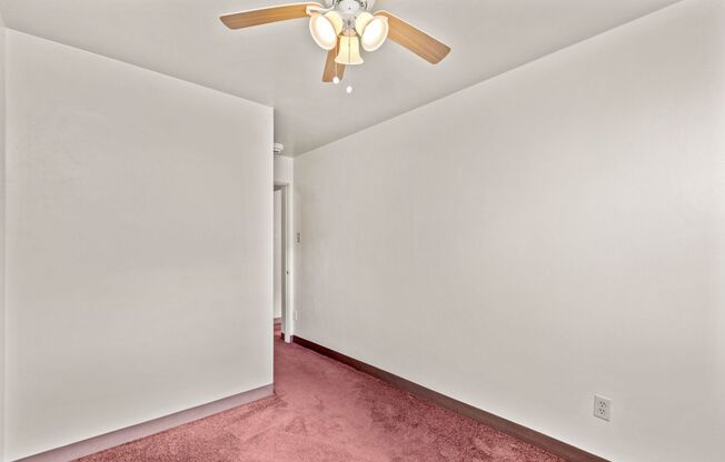 2 beds, 1 bath, 800 sqft, $475, Unit 2117 Brownsville Road Apt #A21