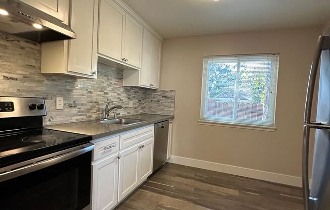 2 beds, 1 bath, $1,795, Unit 271304