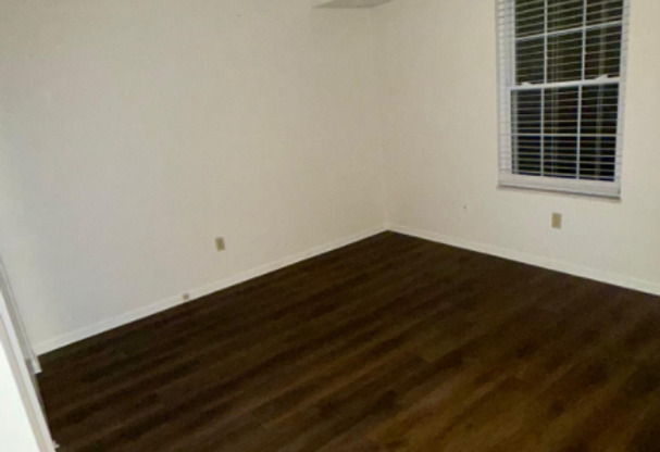 2 beds, 2 baths, 862 sqft, $1,165, Unit 1117C