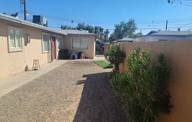 2608 Mesquite Ave - 1 bed Apartment - NO PETS