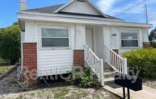 1109 GOULD ST