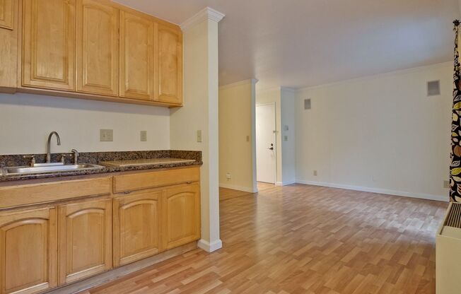 1 bed, 1 bath, $1,900, Unit UNIT A