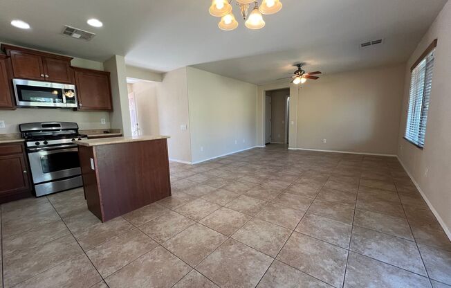 Ray & Signal Butte 4 Bedroom + loft/den