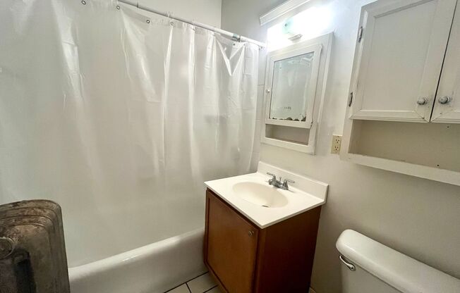 1 bed, 1 bath, $1,195, Unit 7