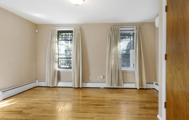 126 W 132 ST