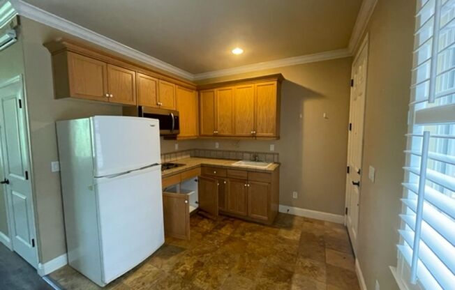 Studio, 1 bath, $1,550, Unit 1957 Cooper Dr.