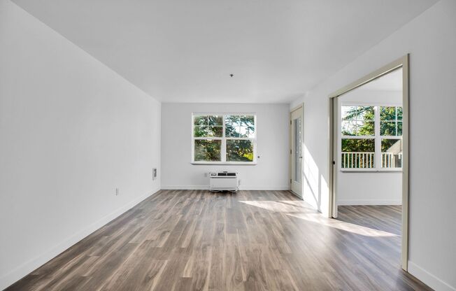 1 bed, 1 bath, 591 sqft, $1,949, Unit 102