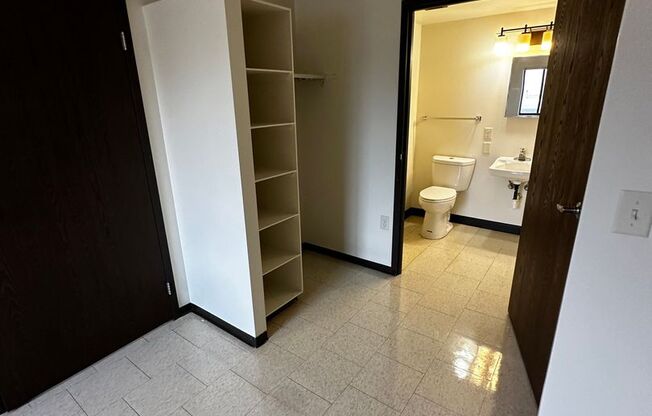 1 Bedroom 1 Bathroom in Downtown Fargo!