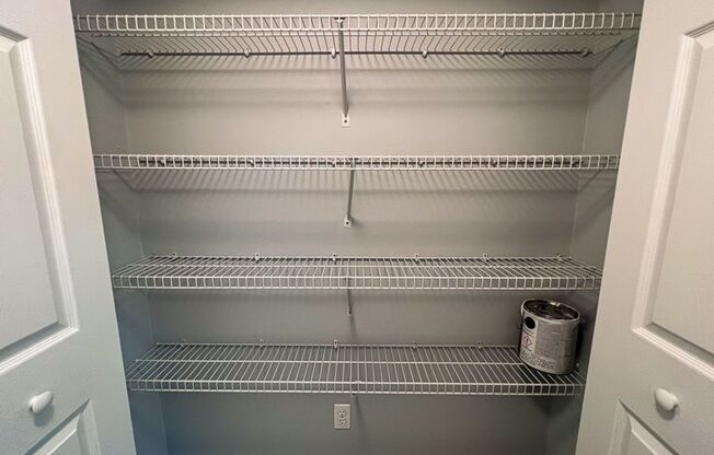 3BR/2.5BA Townhouse in Monticello @ Mill Pond - Available Mid-July!