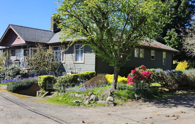 4 Webster Pl