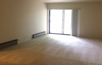 1 bed, 1 bath, 795 sqft, $2,650