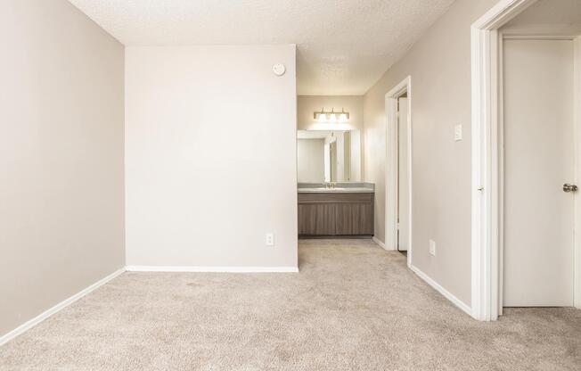 2 beds, 1 bath, 964 sqft, $1,395