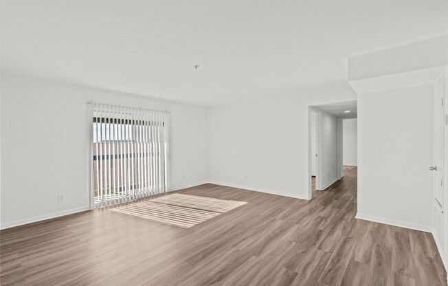 2 beds, 2 baths, 853 sqft, $1,400, Unit #370