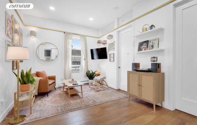 462 AMSTERDAM AVE