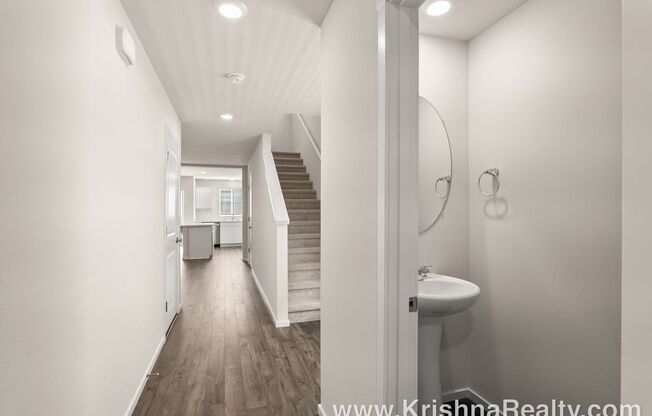 Beautiful NEW CONSTRUCTION 3 Bedroom 2.5 Bath DR Horton Townhome For Rent