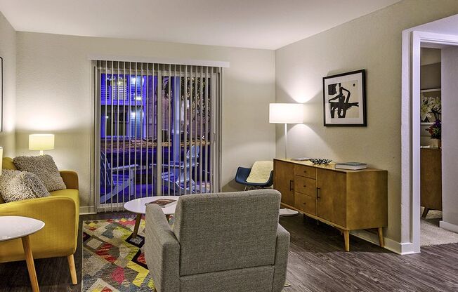 2 beds, 1 bath, 876 sqft, $1,263, Unit 210