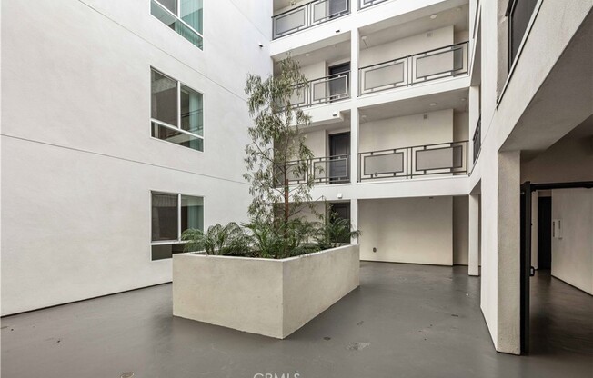 2 beds, 2 baths, 1,087 sqft, $2,899, Unit 505