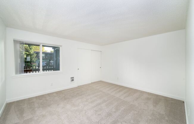 2 beds, 1 bath, 900 sqft, $1,495, Unit #18