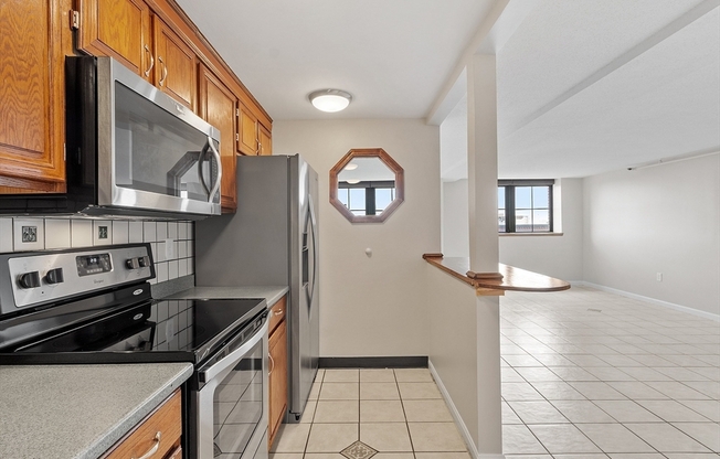 2 beds, 1.5 baths, 1,518 sqft, $2,400, Unit 619
