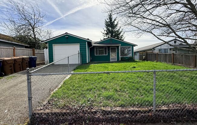 3 bedroom 1.5 bath In North Tacoma!!!