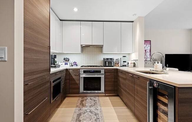 1 bed, 1 bath, 780 sqft, $5,900, Unit 1109