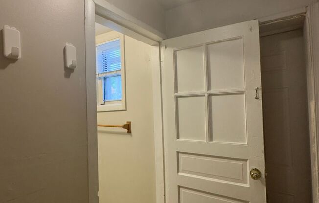 Charming 2BD/2BA Townhome in Butcher's Hill, Baltimore, MD!