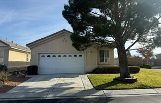 spacious 2 bedroom 2 bath home with office in Del Webb