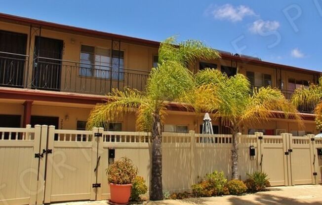 OPEN HOUSE: 11/8 9:30-10:30AM ~ Beautiful Studio Available, A Must See!