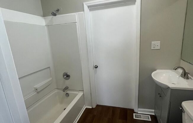 2 beds, 1 bath, $1,695