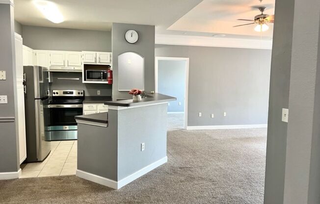 Fabulous 2X2 on 3rd floor(no tenants above)!Water included! MOVE IN JUNE! New Stainless steel appliance!!!