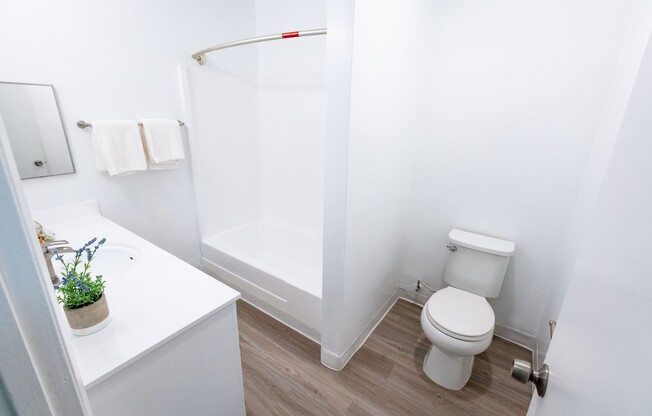 1 bed, 1 bath, 750 sqft, $1,998, Unit 105
