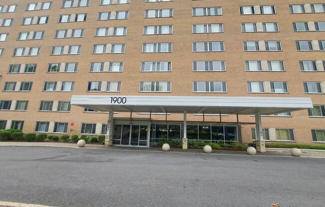 Spacious 1br/1bth Condo minutes from Downtown Silver Spring!