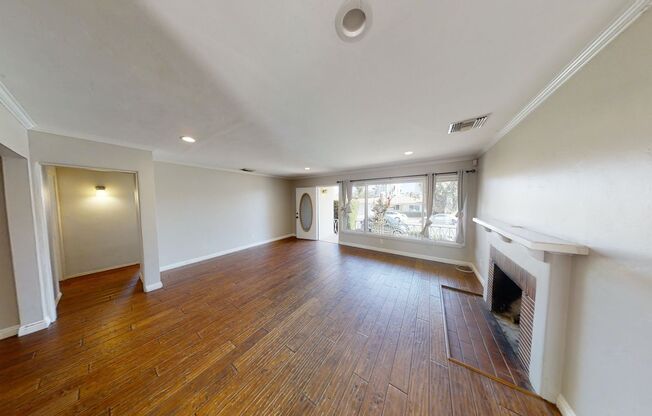 7BD/4BA, Two Kitchens!