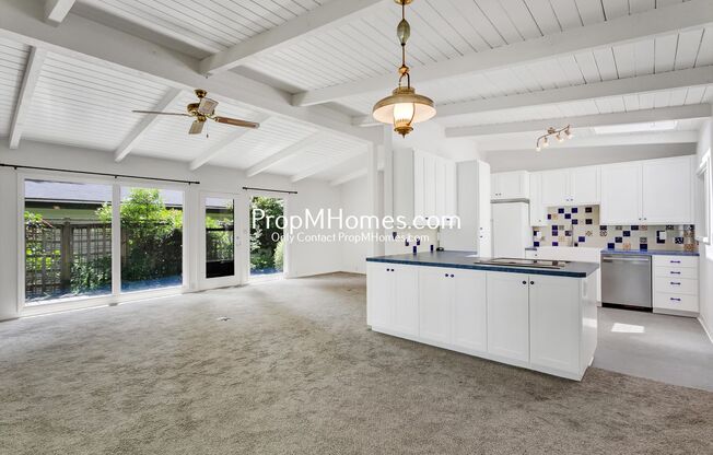 Charming 2BR in Sought After First Addition Neighborhood!