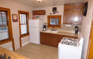 3 beds, 1 bath, $1,495