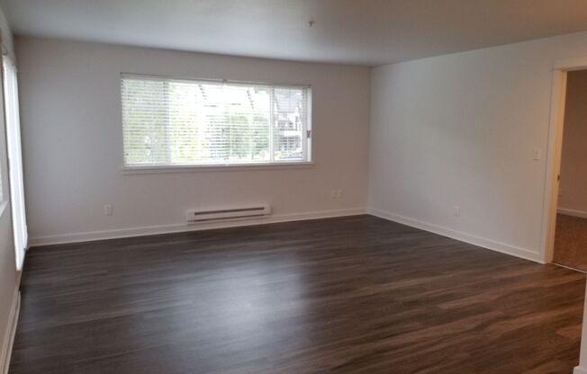 1 bed, 1 bath, 818 sqft, $2,095, Unit 4779-2F