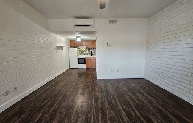 Hampton Court Apartments