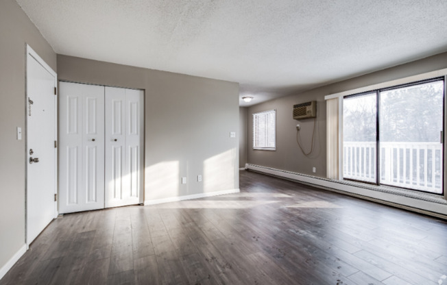 2 beds, 1 bath, 720 sqft, $1,199, Unit 1041105